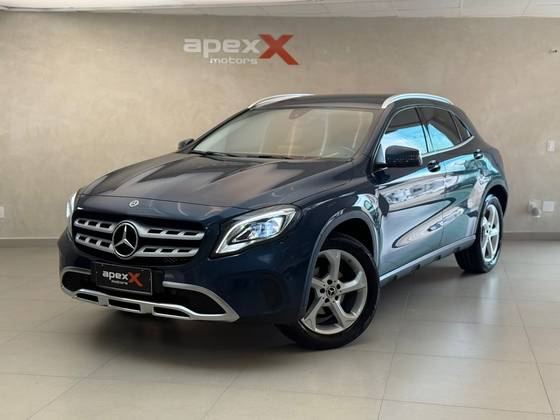 MERCEDES-BENZ GLA 200 1.6 CGI FLEX ADVANCE 7G-DCT MERCEDES-BENZ GLA 200 1.6 CGI FLEX ADVANCE 7G-DCT